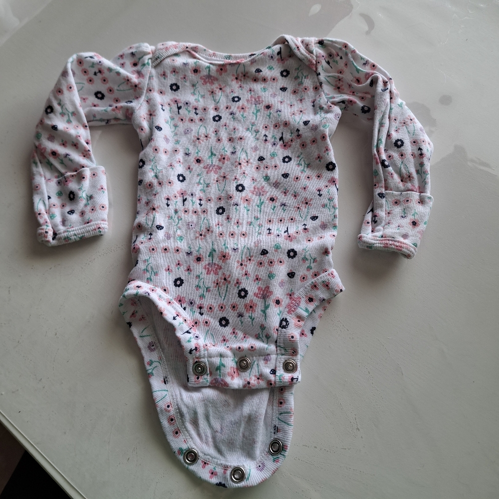 Adorable Floral Long Sleeve Baby Bodysuit